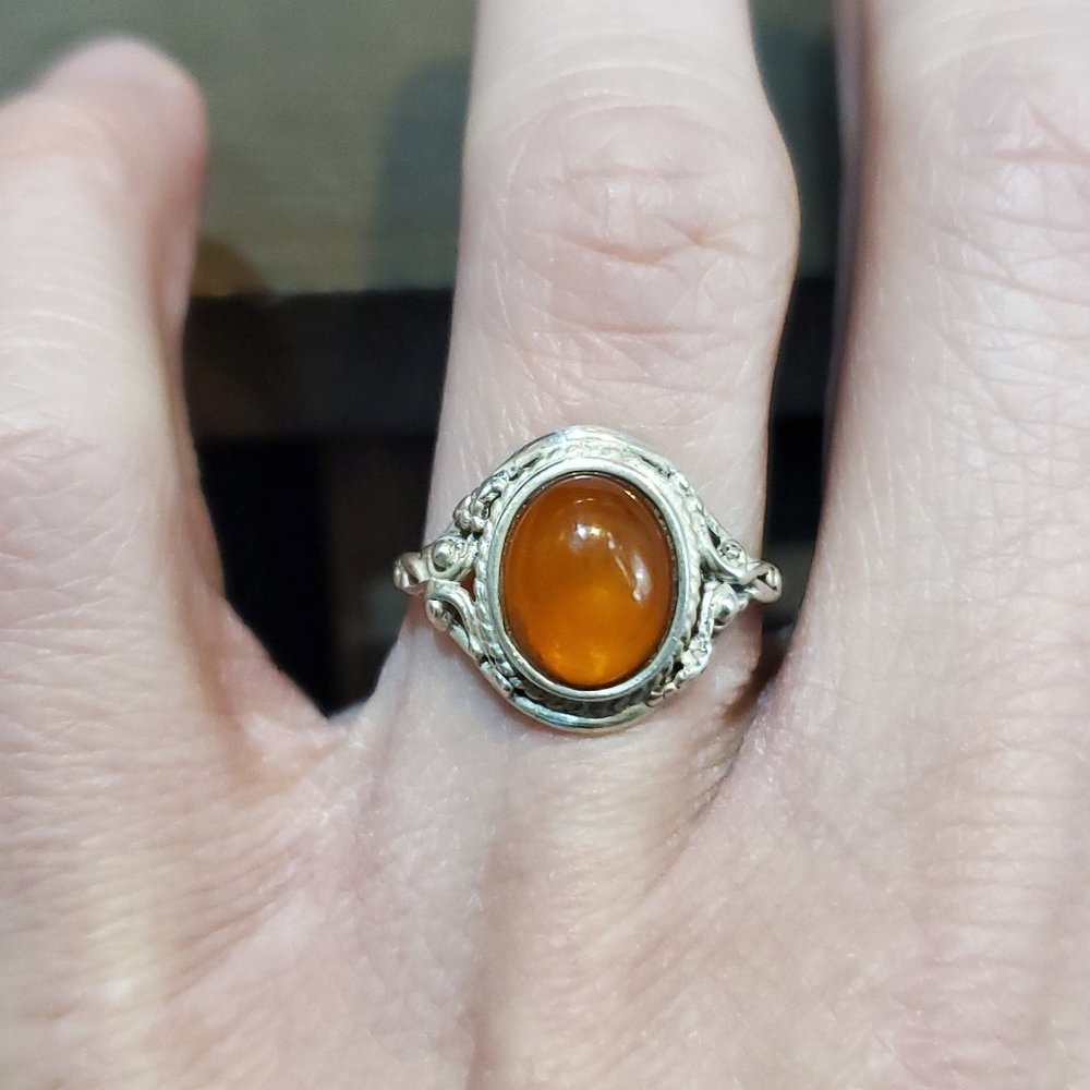 Size 7.25 925 Sterling Silver Tarnished Uncut Orange Stone Ring